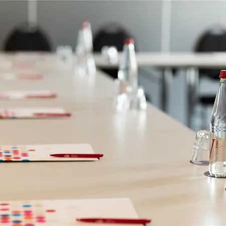 Og City, Acadine Hotel Le Neubourg